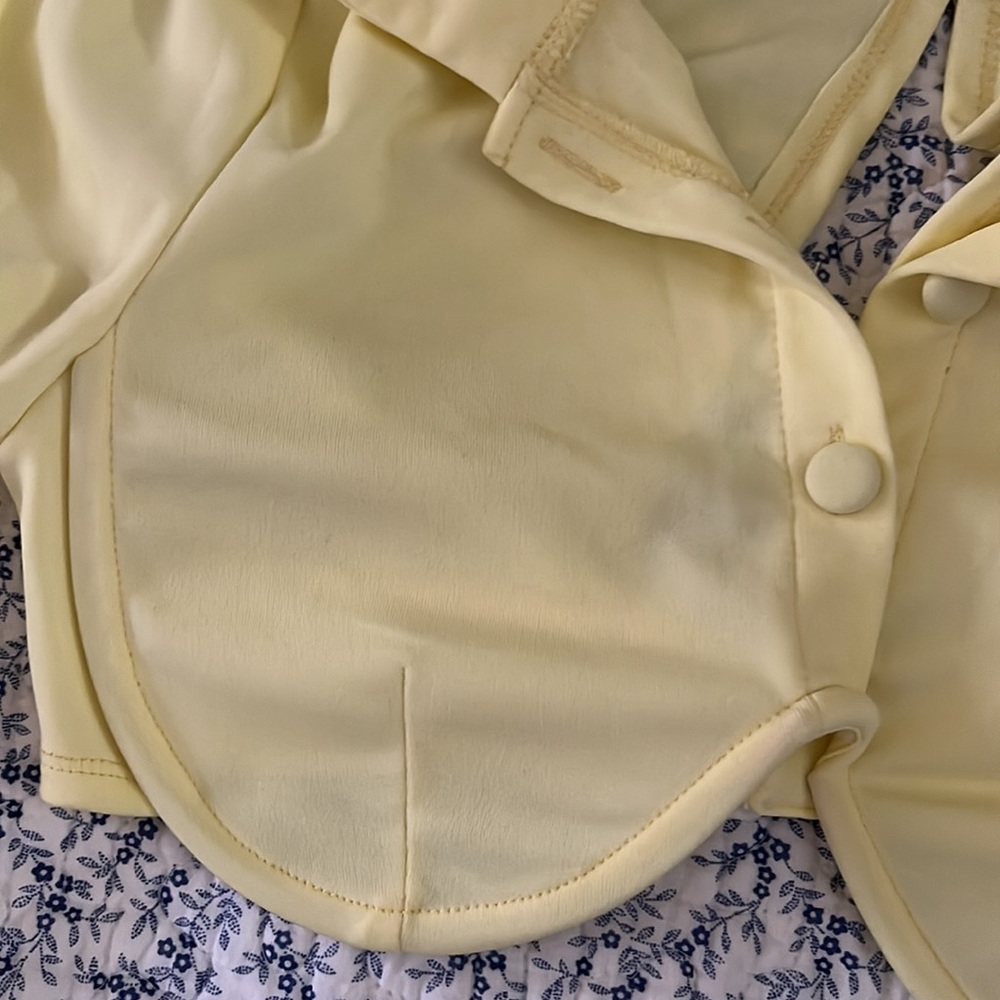 Yellow top - Picture 2 of 4